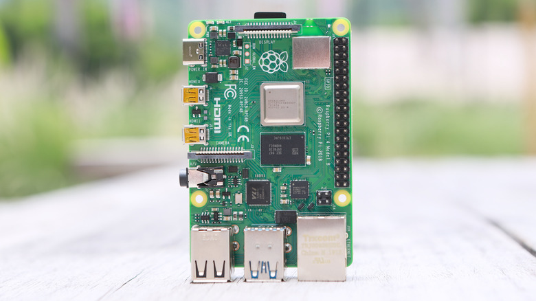 Raspberry Pi 5 (16GB RAM)